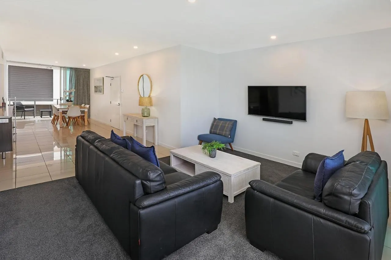Element On Coolum Beachfront Sunshine Coast Апарт-отель