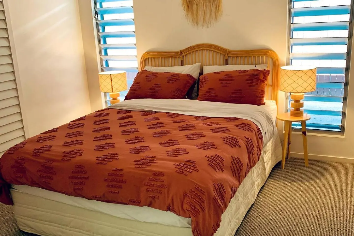 Апарт-отель Element On Coolum Beachfront Sunshine Coast
