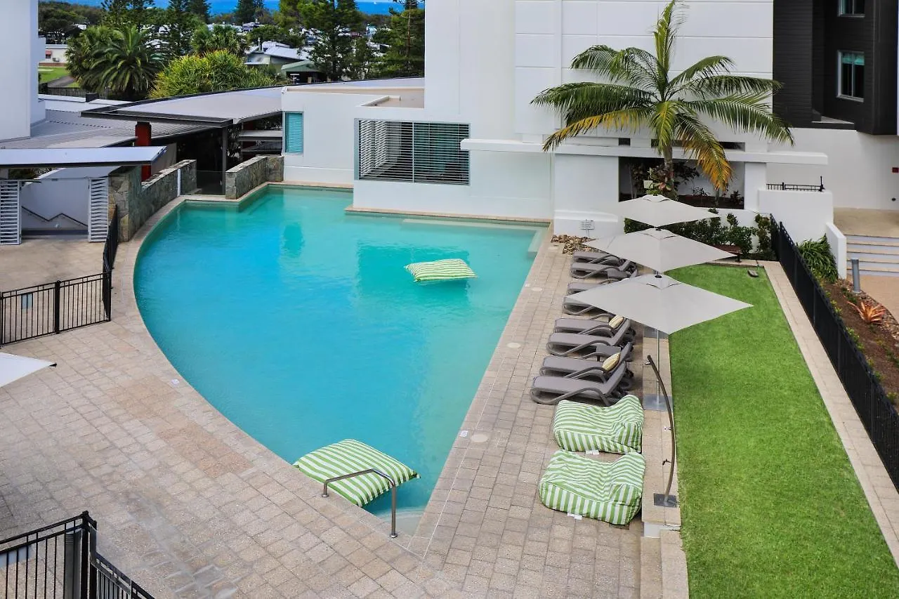 Апарт-отель Element On Coolum Beachfront Sunshine Coast